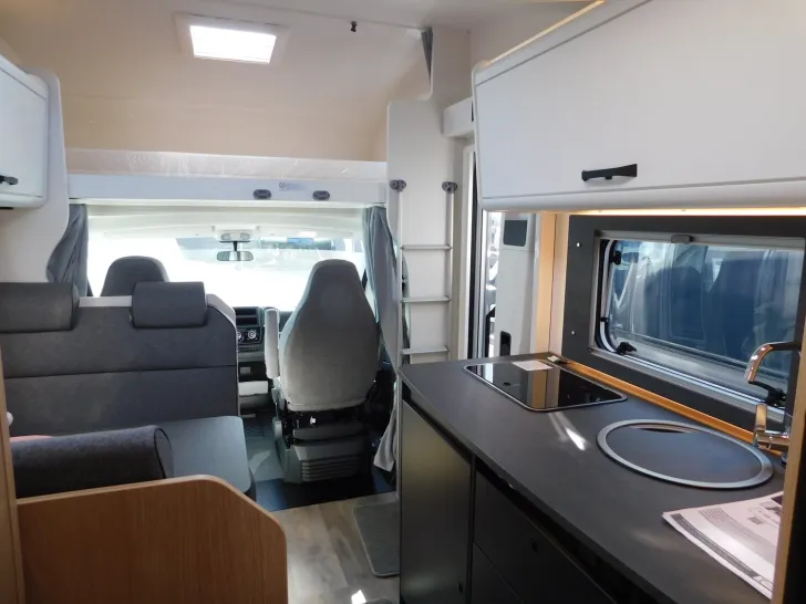 Fahrzeugbild Sunlight A 68 Markise, Radträger, 90L Dieseltank #10