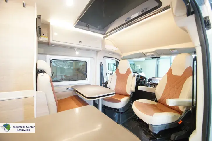 Fahrzeugbild Bürstner Campeo C 600 Aufstelldach #10