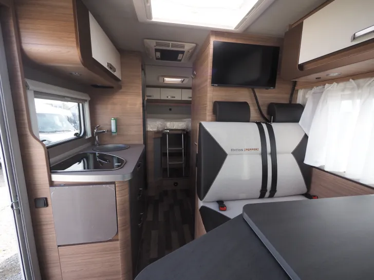 Fahrzeugbild Weinsberg CaraCompact 600 MEG Pepper, 73.795,-€ LP #5