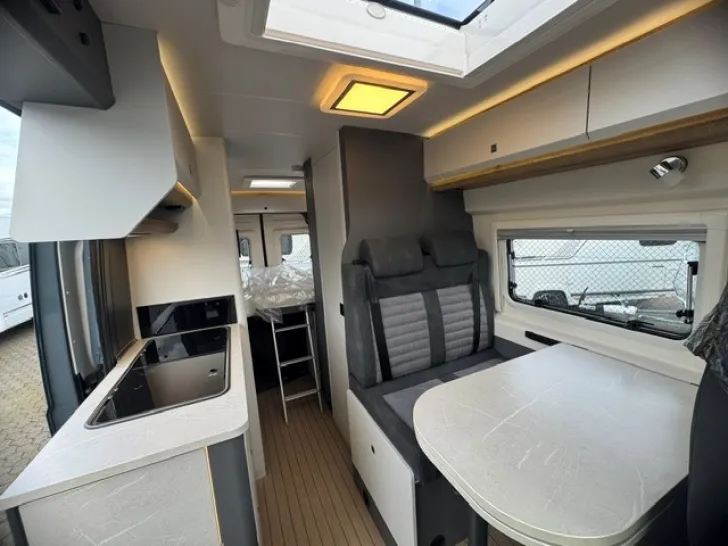 Fahrzeugbild Hobby PRESTIGE Van 640 ET First Edition Modell 2026 #6