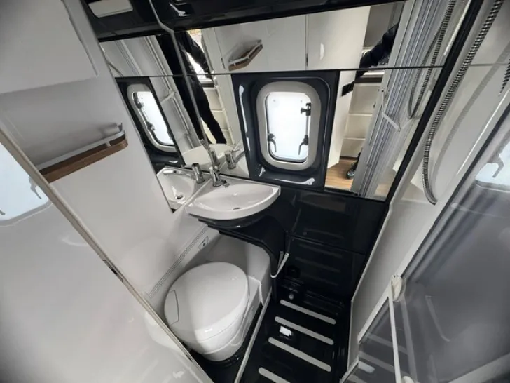 Fahrzeugbild Hobby PRESTIGE Van 640 ET First Edition Modell 2026 #8