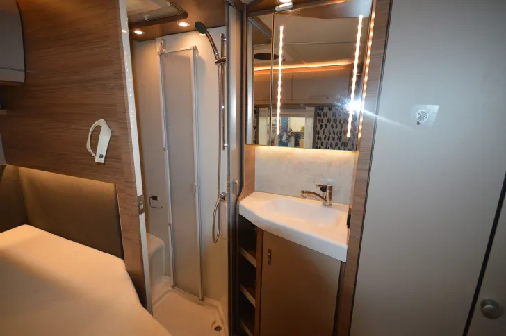 Fahrzeugbild Knaus Van TI 550 MF VANSATION Anhängerkupplung*Markise #8