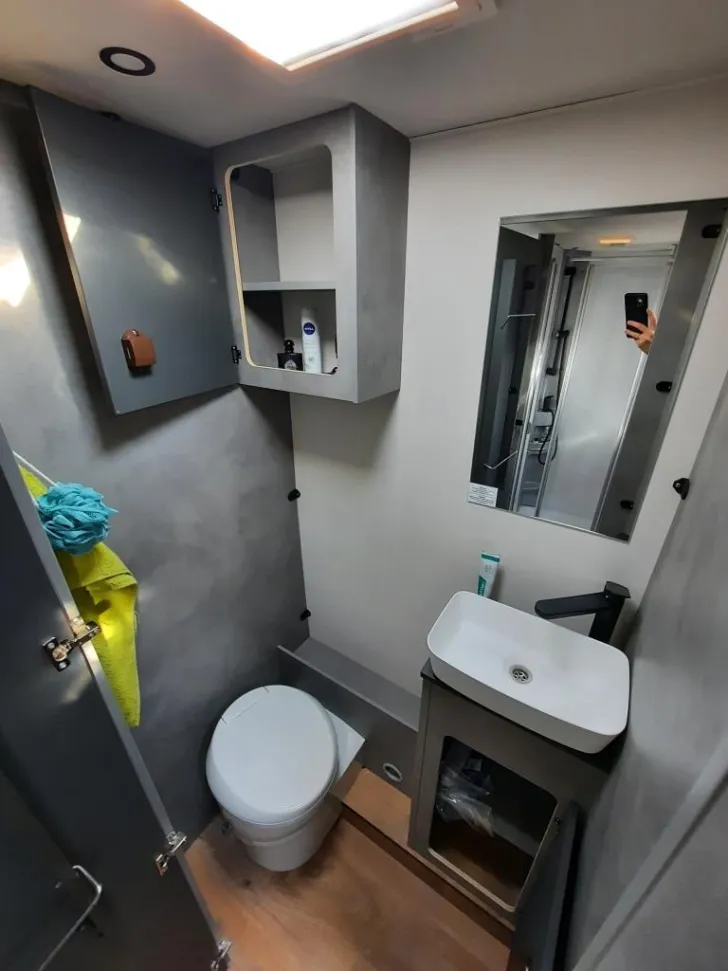 Fahrzeugbild Crosscamp EXPDN T 7.4 D Verfüg./Rüfa/Markise #17