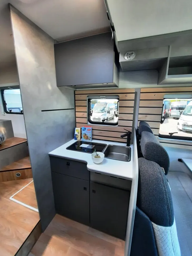 Fahrzeugbild Crosscamp EXPDN T 7.4 D Verfüg./Rüfa/Markise #12