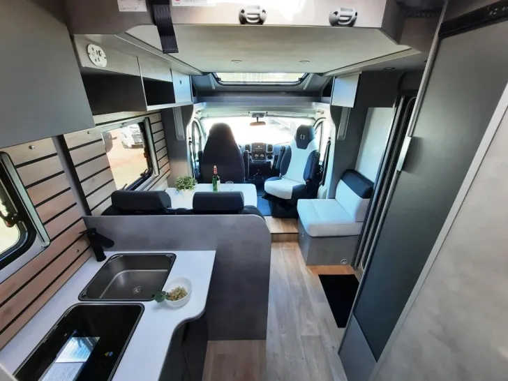 Fahrzeugbild Crosscamp EXPDN T 7.4 D Verfüg./Rüfa/Markise #5