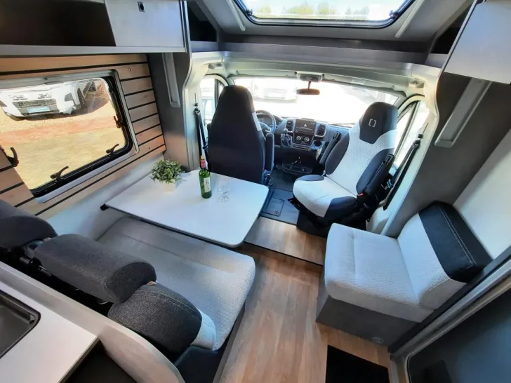 Fahrzeugbild Crosscamp EXPDN T 7.4 D Verfüg./Rüfa/Markise #9