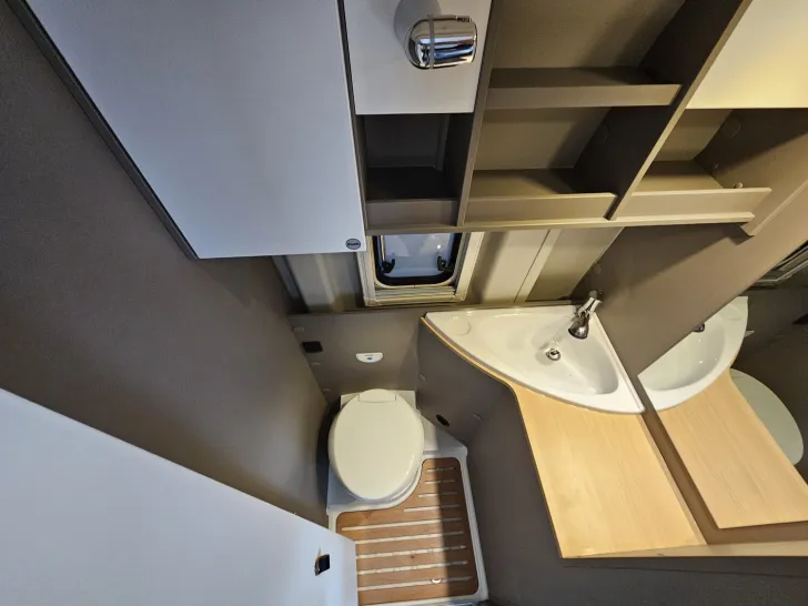 Fahrzeugbild LMC Innovan 600 180 PS Automatik / Sie sparen 23.900 #17