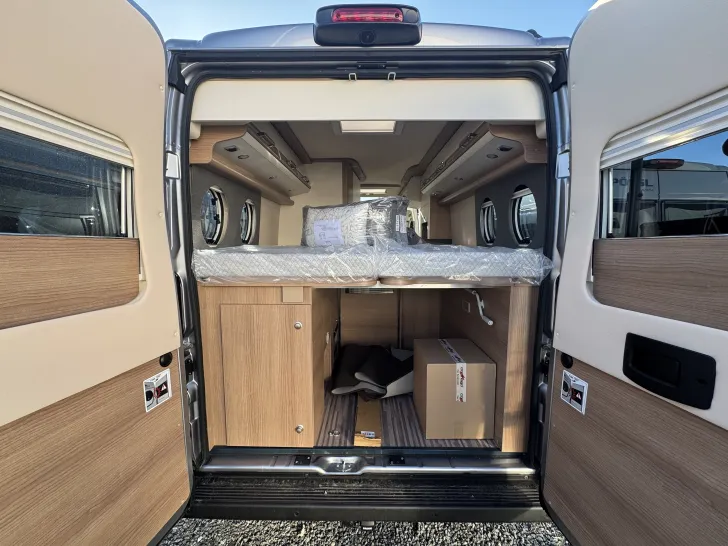 Fahrzeugbild Malibu Van First Class - Two Rooms 640 LE RB GT #8