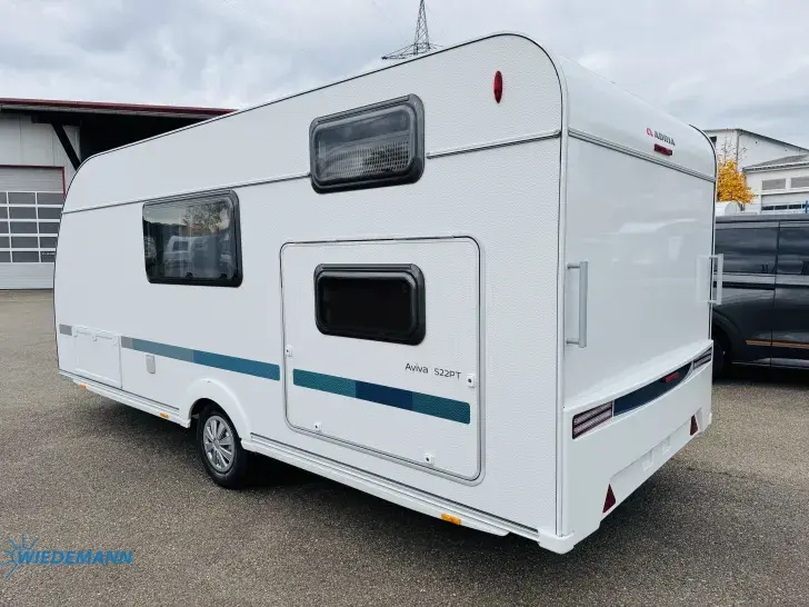 Schräg Hinten Adria Aviva 522 PT 2027 * GFK * Stockbetten*