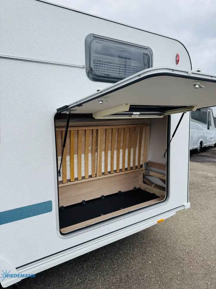 Heckgarage Adria Aviva 522 PT 2027 * GFK * Stockbetten*