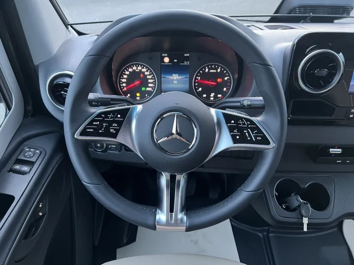Fahrzeugbild Malibu Genius 641 LE Mercedes #12