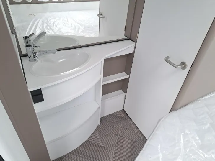 Fahrzeugbild Dethleffs c-go 495 FR 10 Years Edition, Duo Control #18