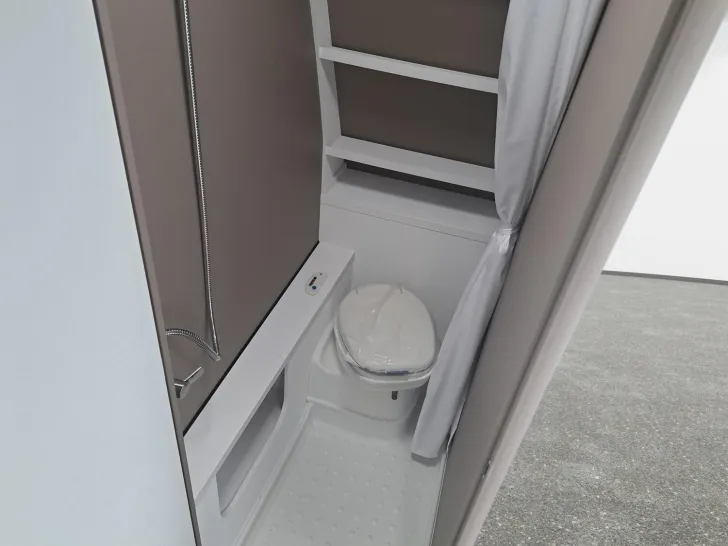 Fahrzeugbild Dethleffs c-go 495 FR 10 Years Edition, Duo Control #19