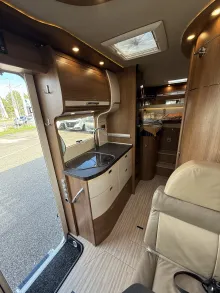 Fahrzeugbild Carthago c-compactline I 143 Superlightweight aus 1. Hand mit Bugschränken #19