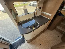 Fahrzeugbild Carthago c-compactline I 143 Superlightweight aus 1. Hand mit Bugschränken #21