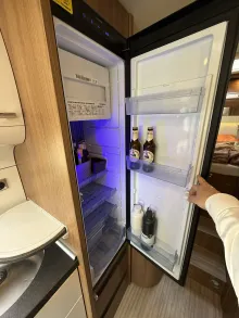 Fahrzeugbild Carthago c-compactline I 143 Superlightweight aus 1. Hand mit Bugschränken #38