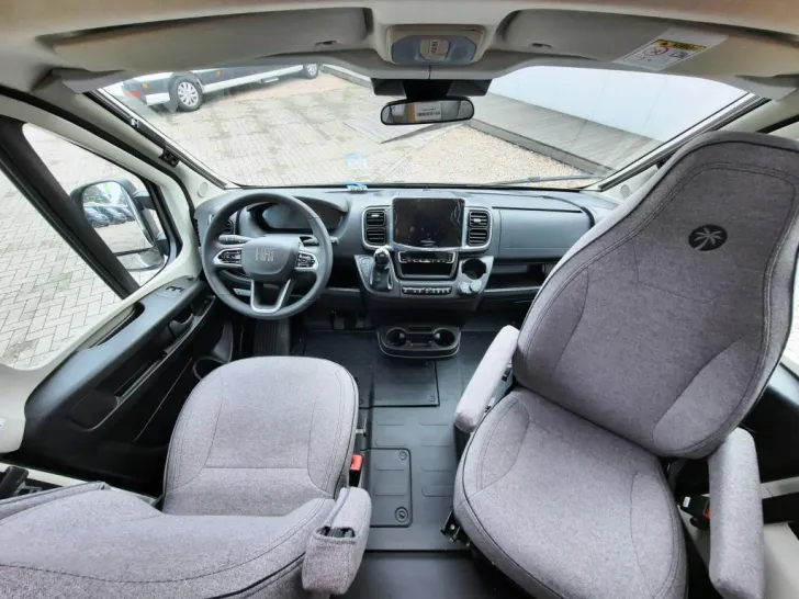 Fahrzeugbild Sunlight V 67S ADVENTURE EDITION Verfüg./Sparen Sie 6.038,- € #17