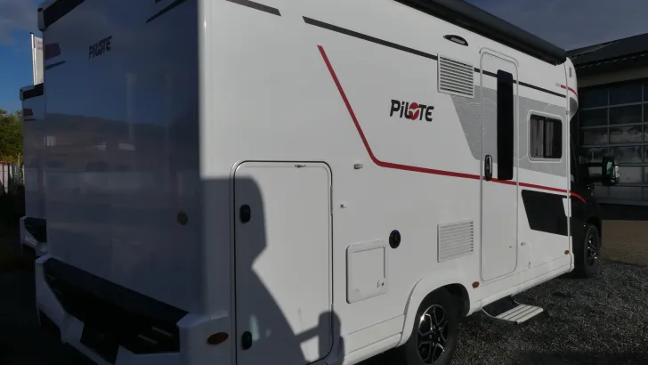 Fahrzeugbild Pilote Pacific P690D Evidence #4