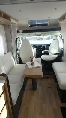 Fahrzeugbild Pilote Pacific P690D Evidence #6