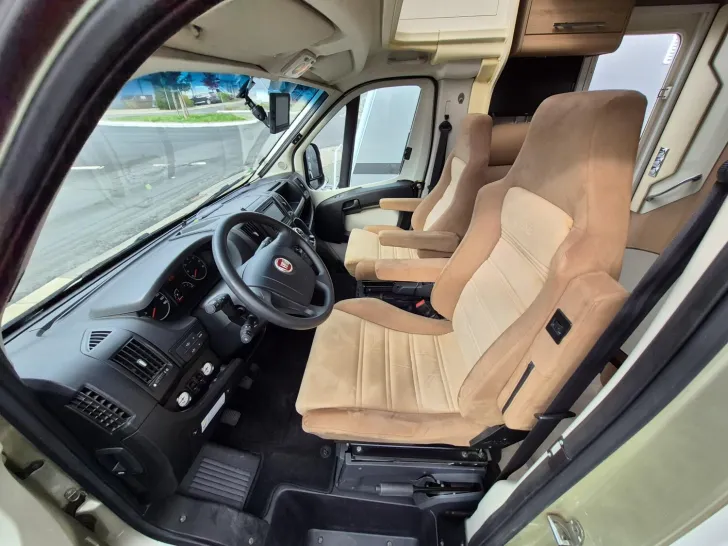 Fahrzeugbild Ci X-TIL 85 M #5