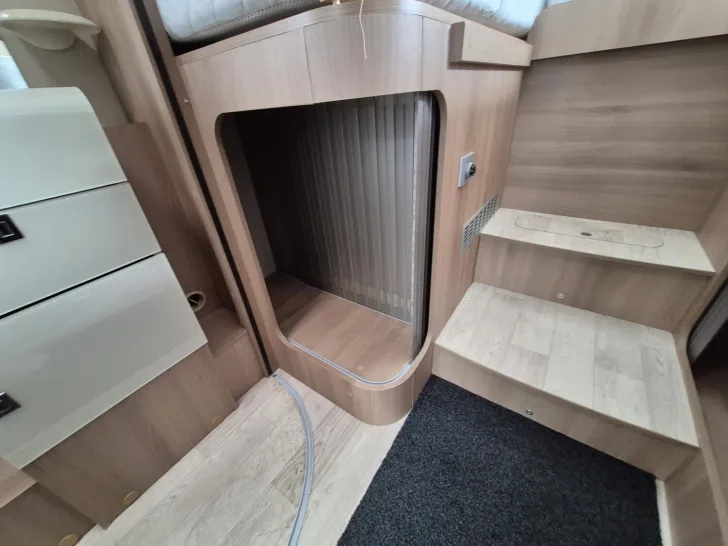 Fahrzeugbild Ci X-TIL 85 M #26