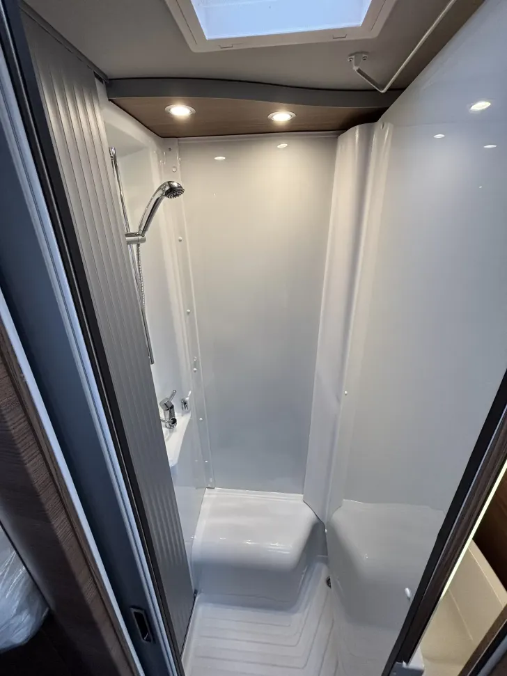 Fahrzeugbild Knaus Van TI 640 MEG Vansation MAN AHK + Luftfederung #11