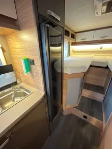 Fahrzeugbild Weinsberg CaraSuite 650 MEG Mietwagen Verfügbar Nov 26 #7