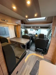 Fahrzeugbild Weinsberg CaraSuite 650 MEG Mietwagen Verfügbar Nov 26 #10