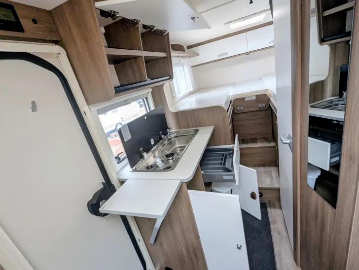 Fahrzeugbild Carado VAN 347 Modell 2026 Sie sparen 6.472,- #11