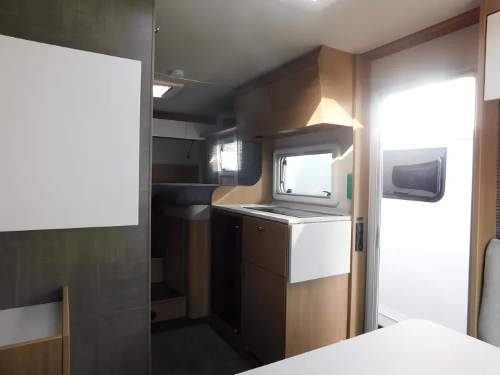 Fahrzeugbild Tabbert Senara 460 E 2.3 IC-Line, Autark, Fahrradträger #8