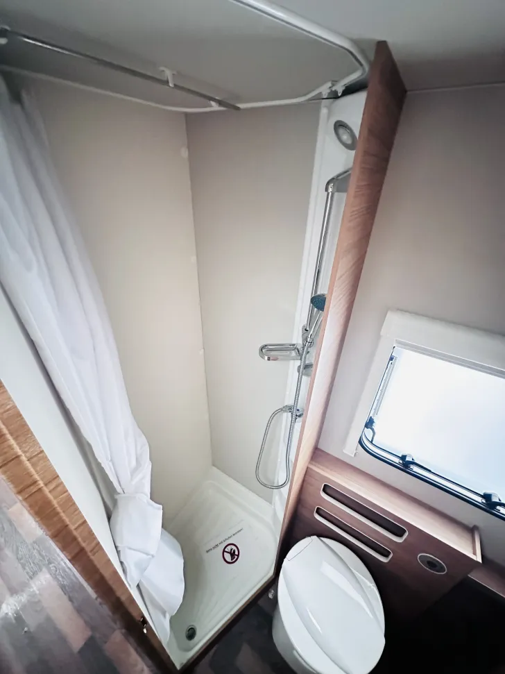 Fahrzeugbild Weinsberg CaraOne 550 QDK elektrische Rangierhilfe TRUMA #18