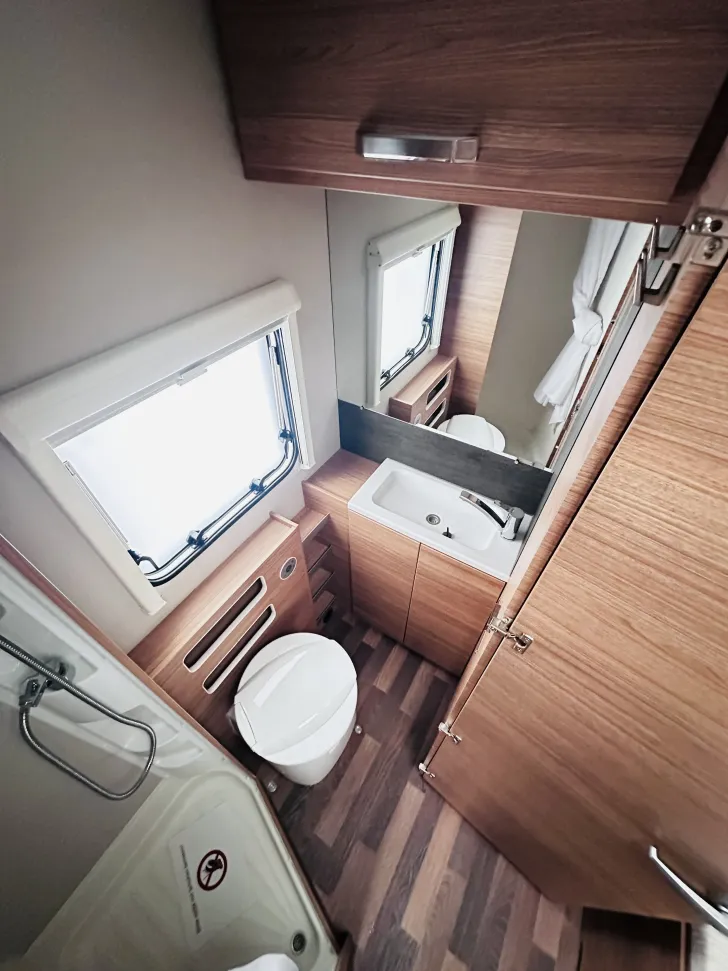 Fahrzeugbild Weinsberg CaraOne 550 QDK elektrische Rangierhilfe TRUMA #17