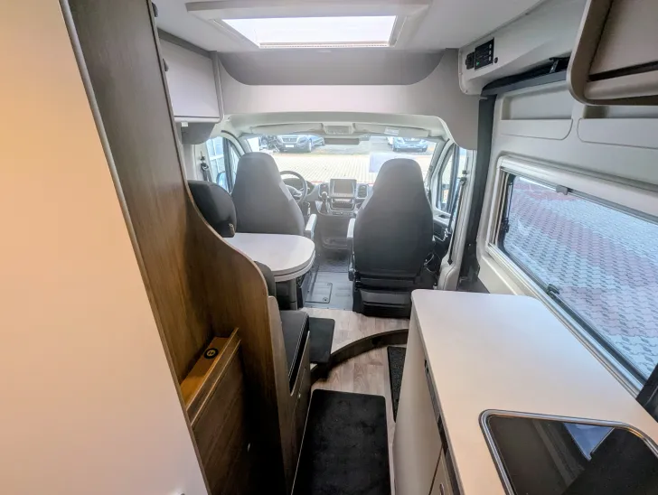 Fahrzeugbild Carado Camper Van CV 601 Pro AUTOMATIK,NAVI,RFK uvm. #6