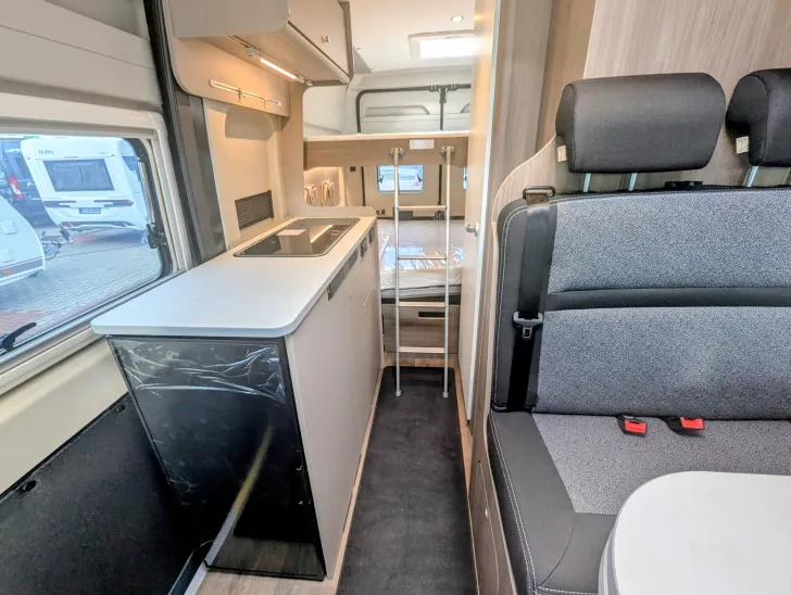 Fahrzeugbild Carado Camper Van CV 601 Pro AUTOMATIK,NAVI,RFK uvm. #7