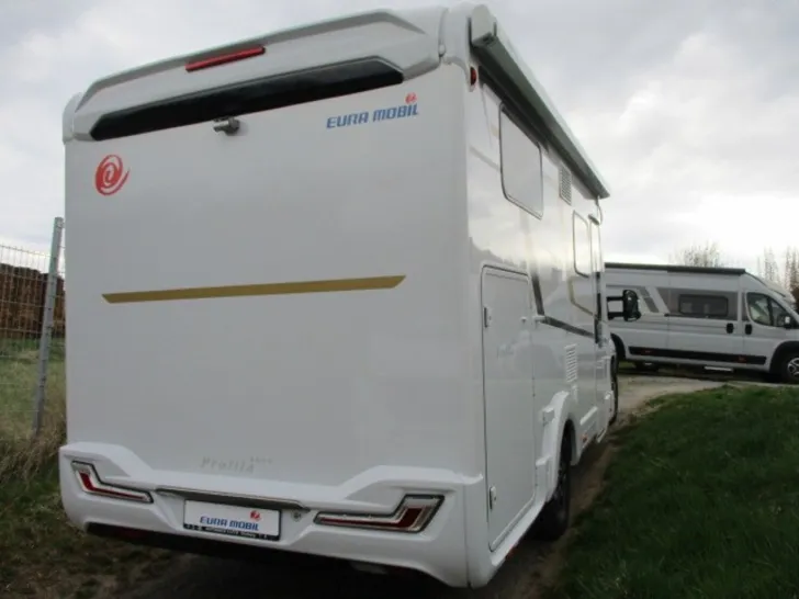 Fahrzeugbild Eura Mobil Profila T 660 EB Weihnachts Spezial #4