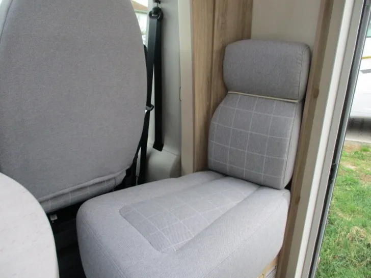 Fahrzeugbild Eura Mobil Profila T 660 EB Weihnachts Spezial #8