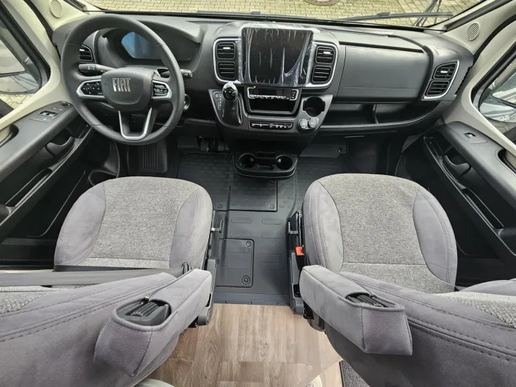 Fahrzeugbild Carado pro+ CV 640 auf Okt. 26|190AH|LEDSW|Combi6EHeiz. #10