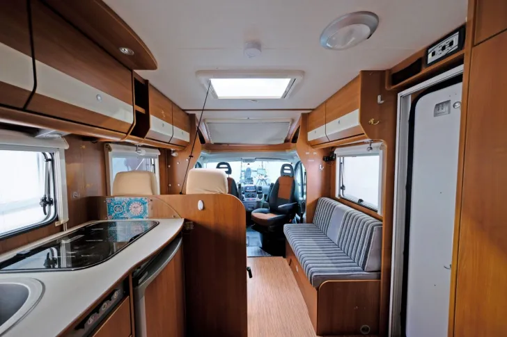 Fahrzeugbild Carado T 345/Festbett/Klima/Solar/Markise/AHK #7