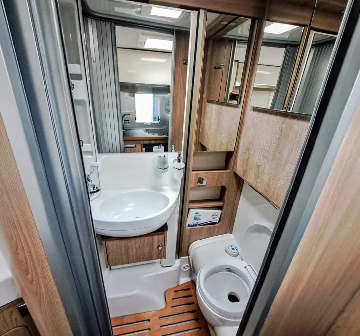 Fahrzeugbild Laika Ecovip L 2009 *Markise*Multimedia*Hubbett* #6