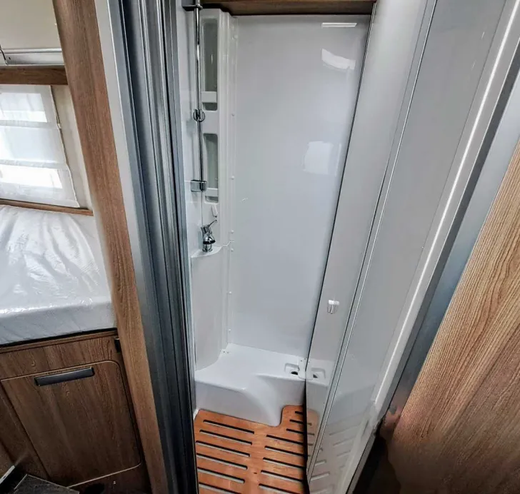 Fahrzeugbild Laika Ecovip L 2009 *Markise*Multimedia*Hubbett* #7