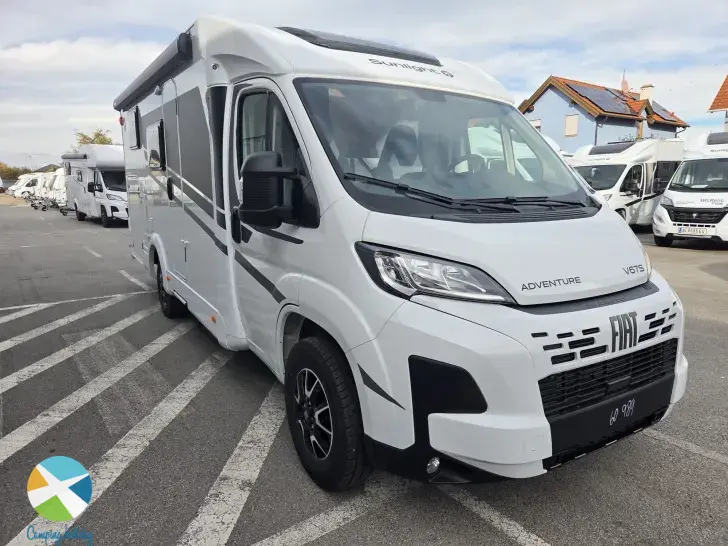 Schräg Vorne Sunlight V 67S ADVENTURE EDITION