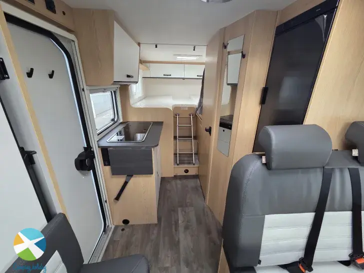 Sicht vorne-hinten Sunlight V 67S ADVENTURE EDITION