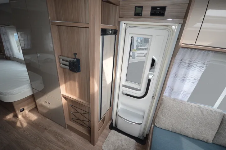 Fahrzeugbild Fendt Tendenza 560 SG 2.000kg * Mega SAT* TV #6