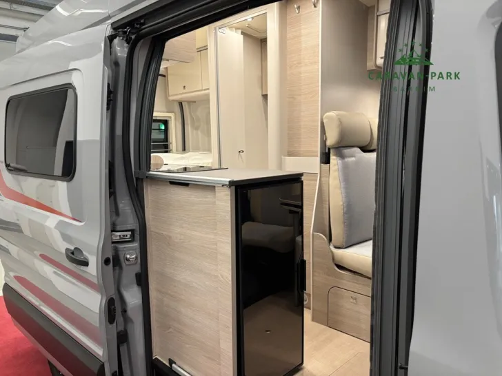 Fahrzeugbild Bürstner Lineo C 590 #15