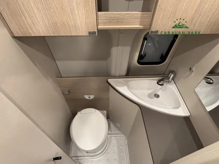 Fahrzeugbild Bürstner Lineo C 590 #21