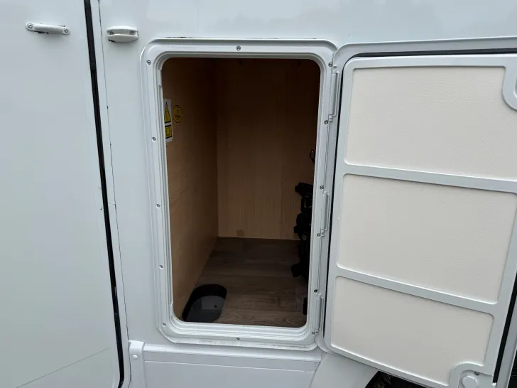 Fahrzeugbild Sunlight VAN ADVENTURE ED V 67 S #4