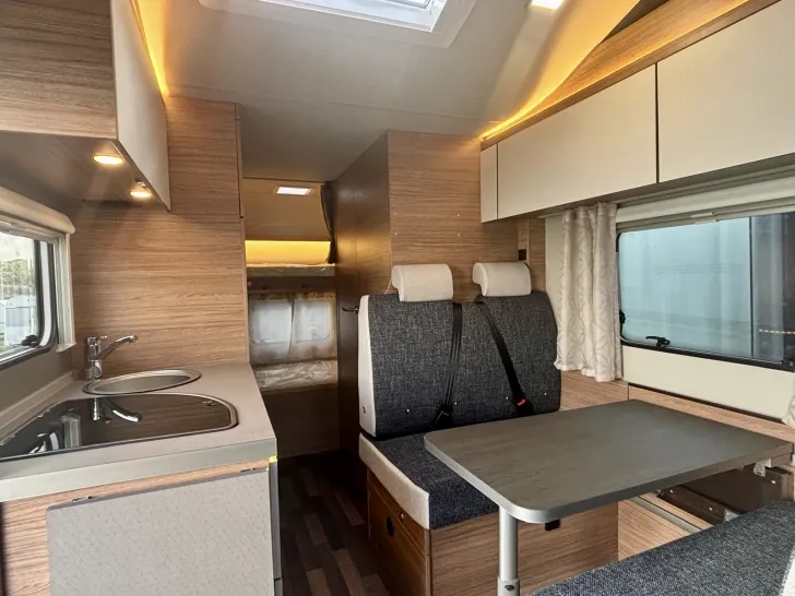 Fahrzeugbild Weinsberg CaraHome 600 DKG Automatik, elektr. Einstieg #8