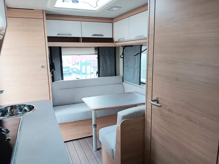 Fahrzeugbild Knaus Südwind 420 QD Black Selection Modell 2026 #6