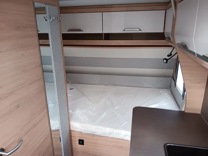 Fahrzeugbild Knaus Südwind 420 QD Black Selection Modell 2026 #8