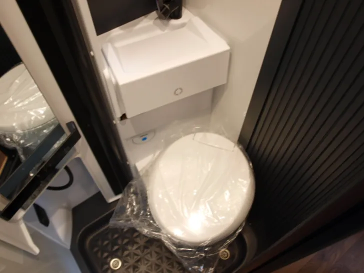 Fahrzeugbild Knaus BoxLife 540 MQ Platinum Selection Litium/90 l Tank/Hubbett #7